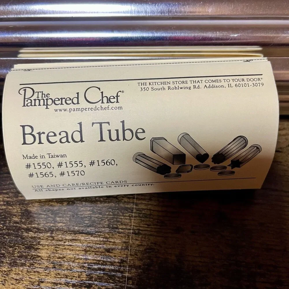 Pampered Chef Scalloped Bread Tube Pan #1565 w/ Recipes Instructions